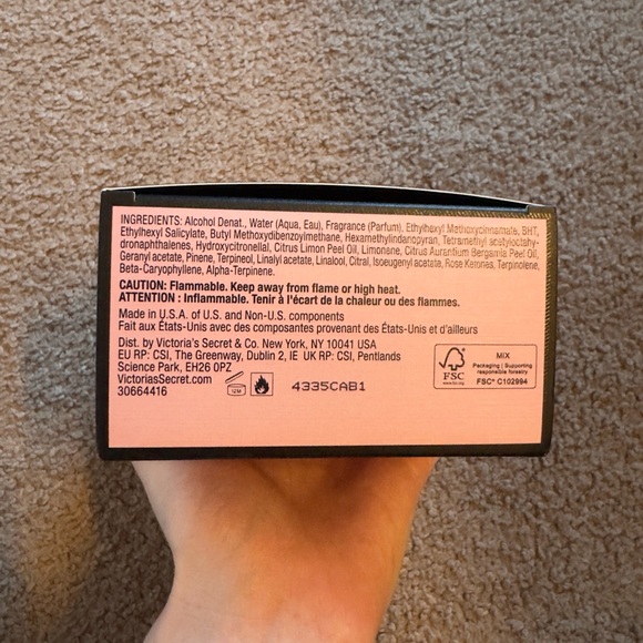 Victoria Secret Bombshell Eau De Parfum - Picture 5 of 5